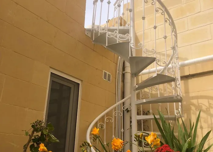 Tal-awturi Rent A * Il-Pergla