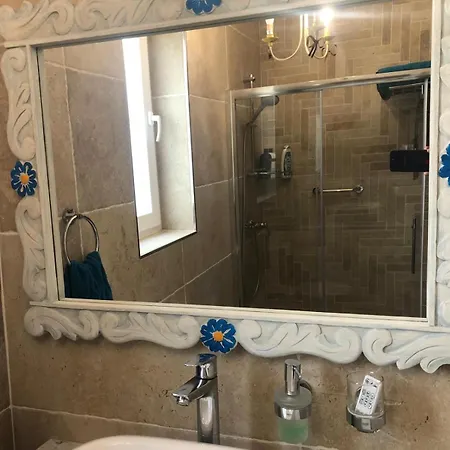 Tal-awturi Rent A * Il-Pergla